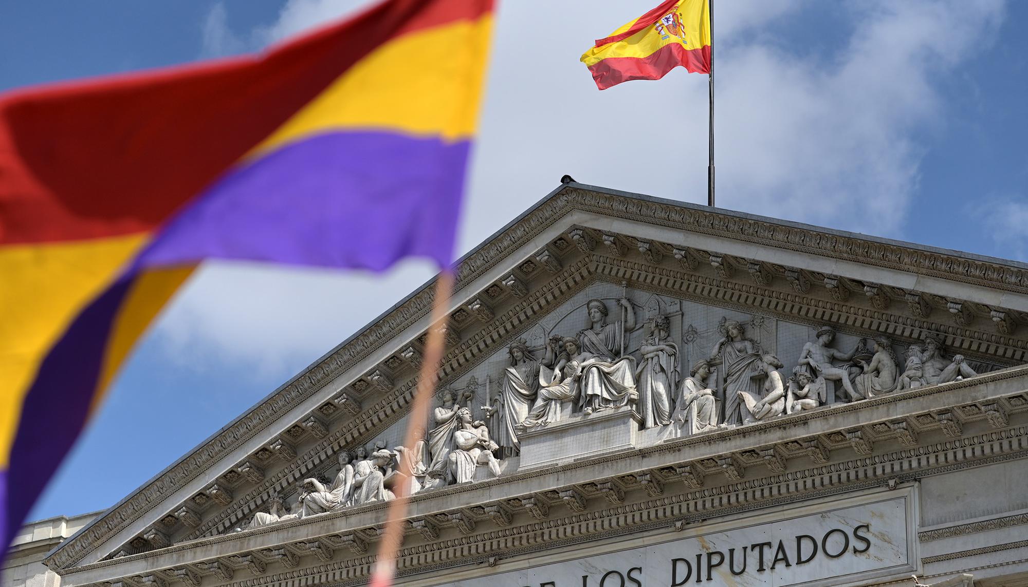 Pensionistas en el Congreso el 14 de abril república - 4